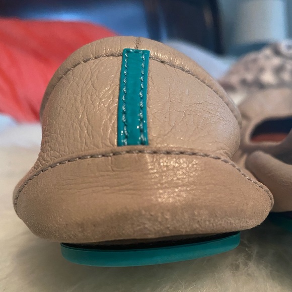 Feather Grey Tieks - Picture 3 of 6